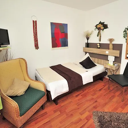 Hotel Am Neuen Markt 3*